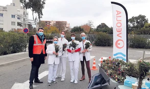VEOLIA offre 1 000 bouquets pour dire merci au personnel soignant !