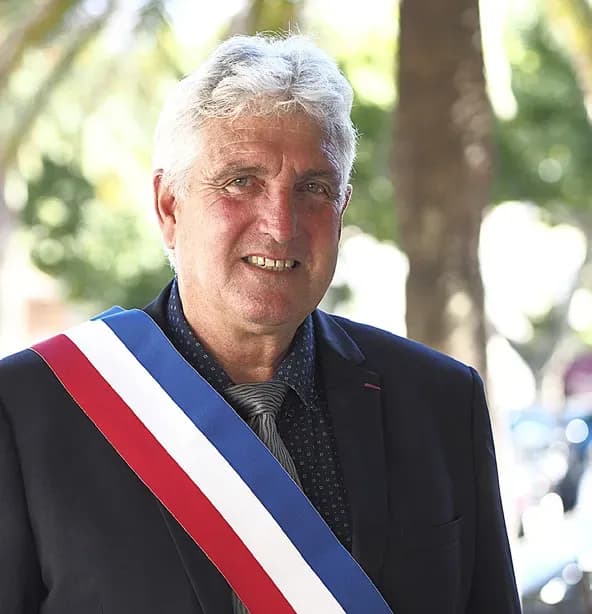 Grande opération “Un arbre coupé, deux arbres plantés“ lancée par la Ville Faisant le point sur…