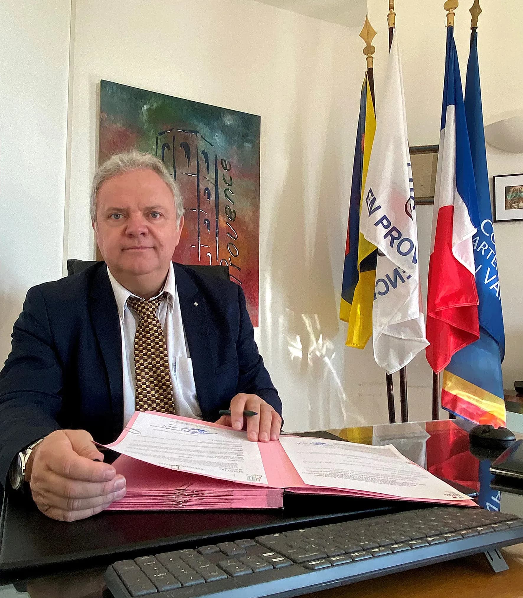 Vice-président du Dépar- tement, maire du Luc-en- Provence, Dominique Lain répond aux questions de…