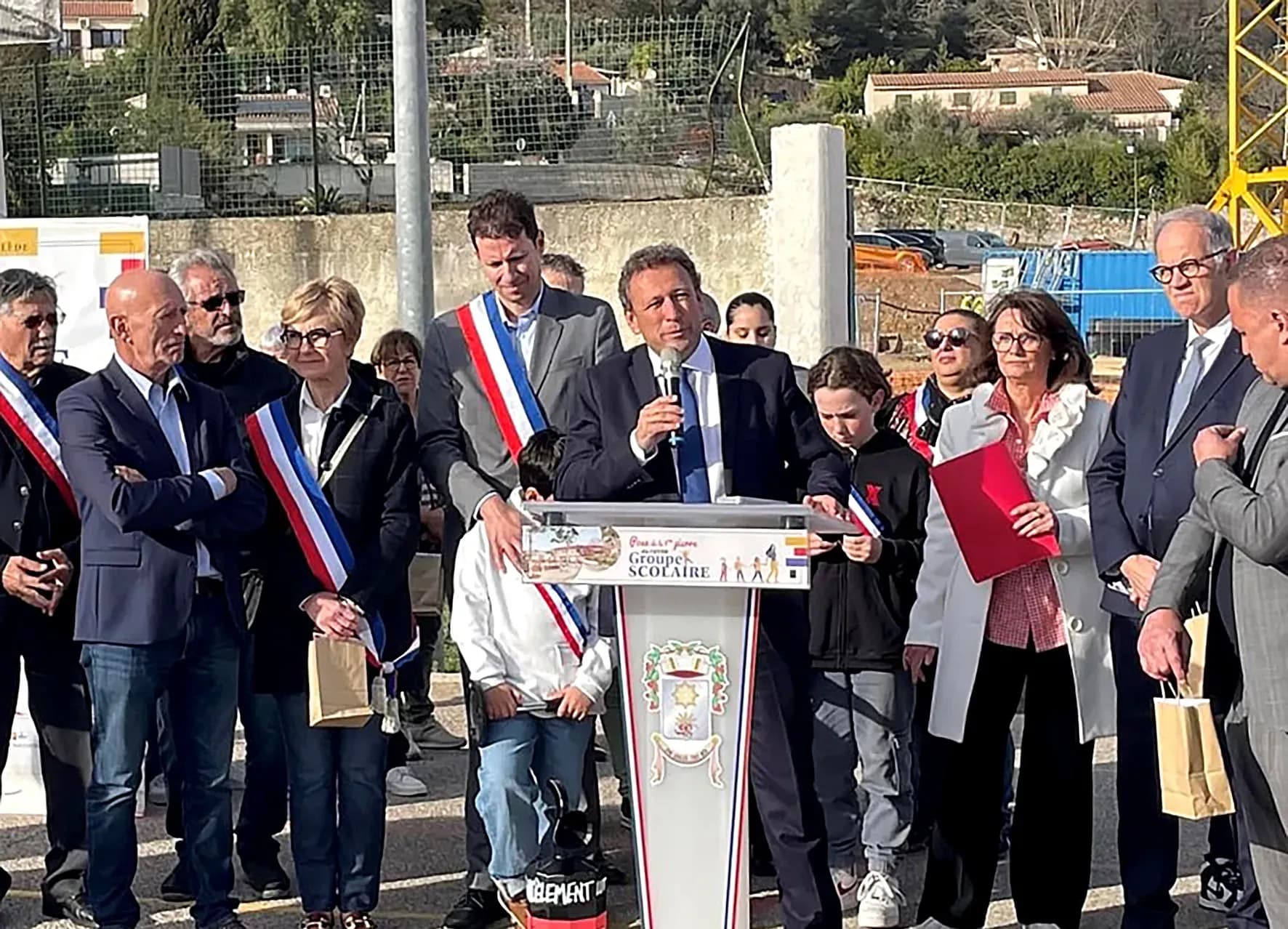 François de Canson : « Une école, c'est l'âme d'un village »