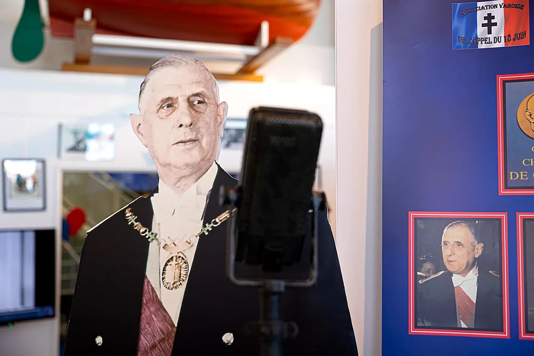 Un hommage à Charles de Gaulle, visionnaire et homme d’État