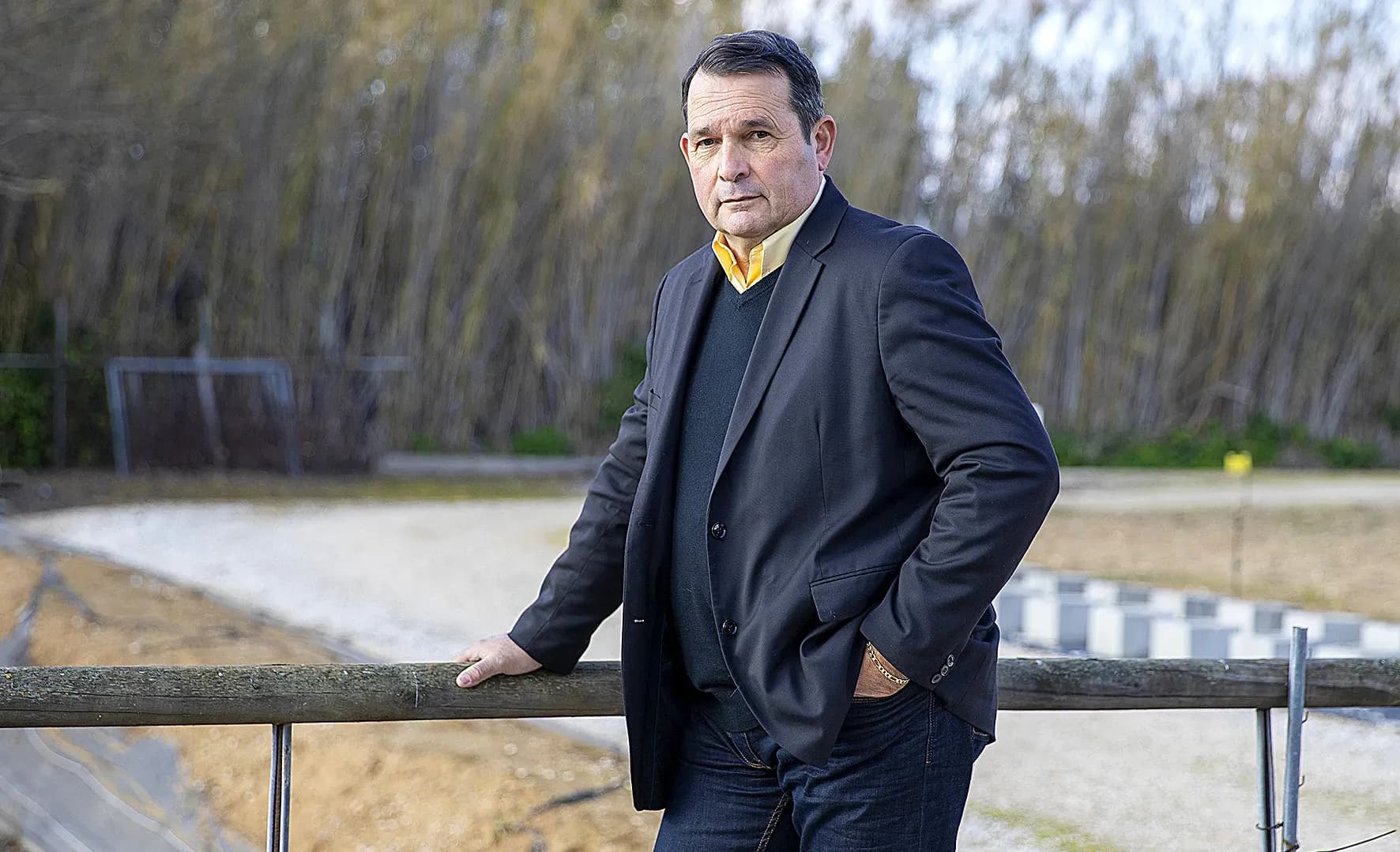« Dans le tableau festivités, j'ai découvert ce pauvre type, quasiment à poil » !