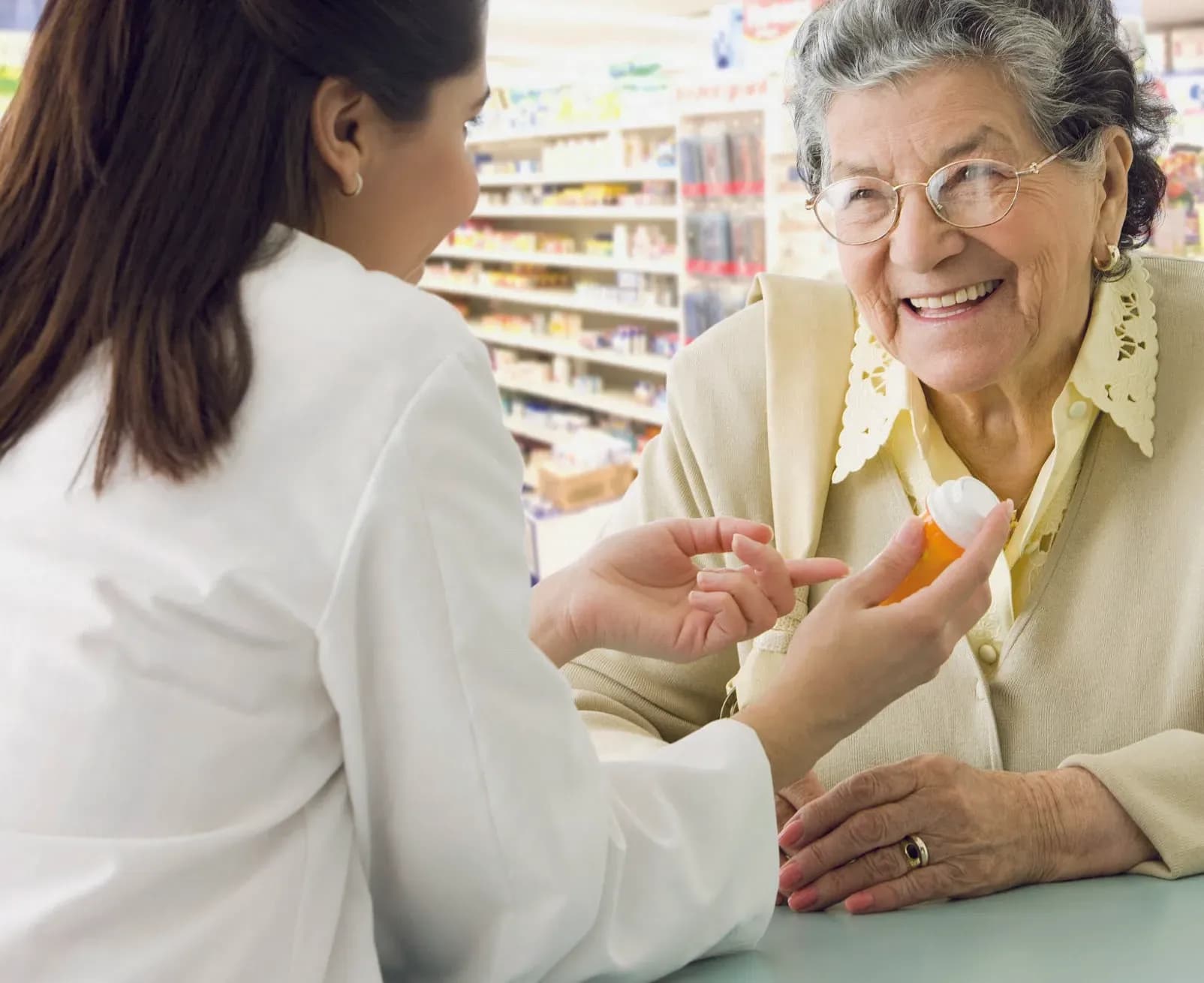 Du bon usage du médicament chez les personnes âgées