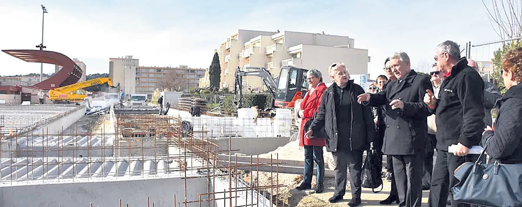 Les élus visitent les travaux du pôle danse et de musique