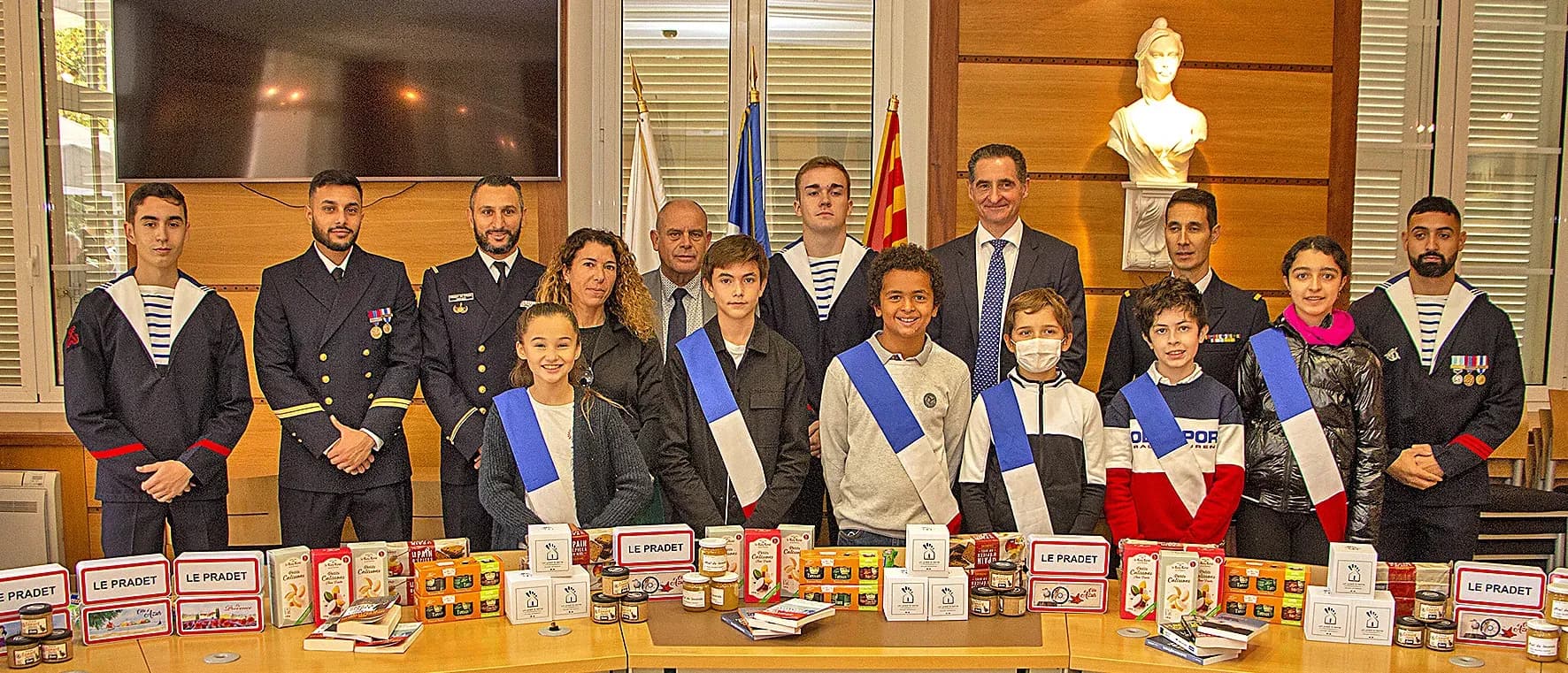 Des colis de Noël pour les soldats en opération