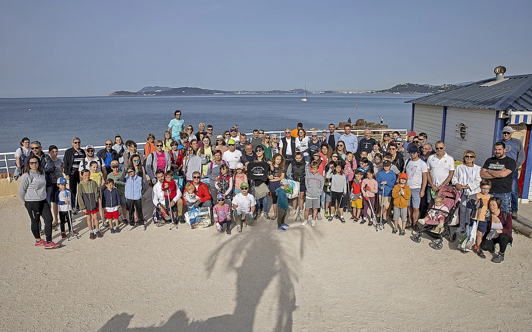 Grand nettoyage de printemps sur le bord de mer