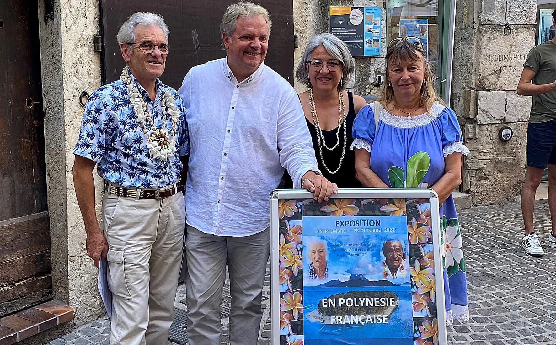 Paul-Émile Victor et Christian Beslu honorés dans une belle exposition philatélique