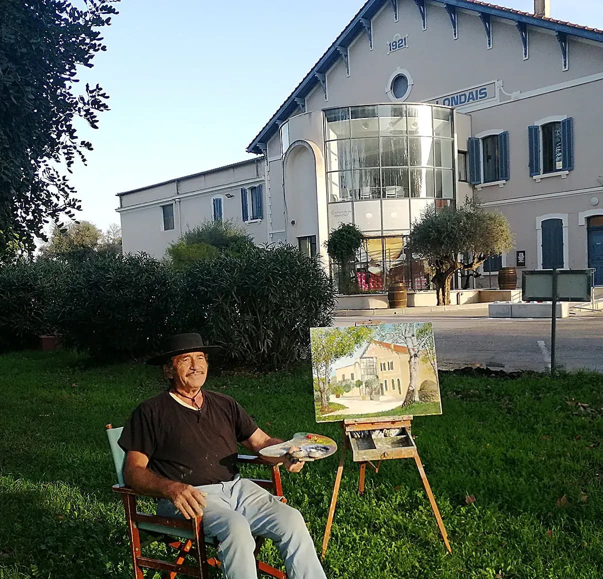 « La Londe-les-Vins, à peindre sans modération » !