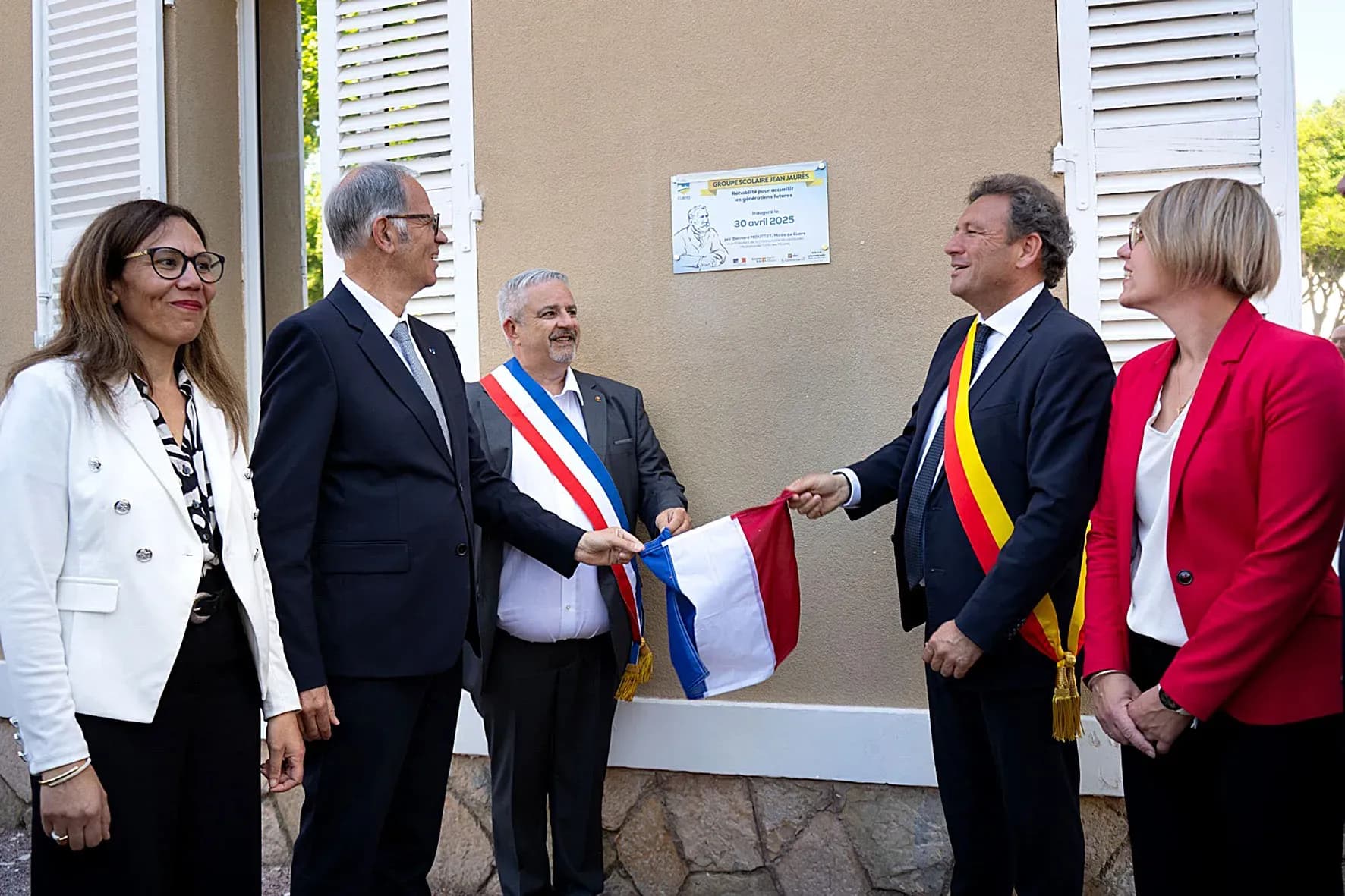 « Une école, c’est la clef de voûte d'une société démocratique »