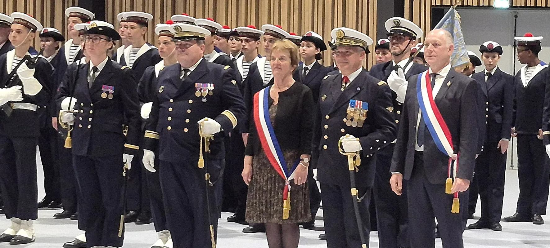 La Préparation Militaire Marine de Toulon a reçu son fanion