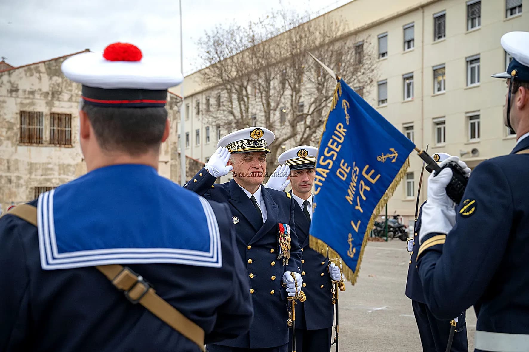Le capitaine de corvette Landry de Gove aux commandes du chasseur Lyre