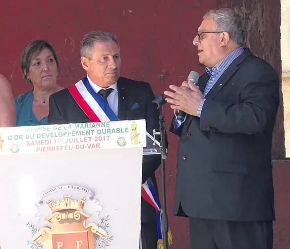 Patrick Martinelli : «Cette Marianne d’Or récompense le bien-vivre à Pierrefeu»