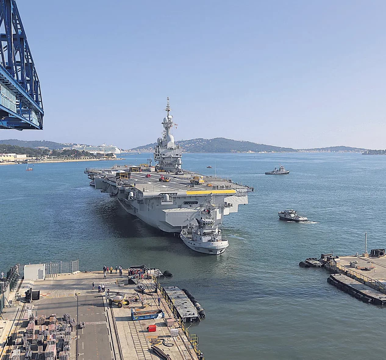 Un nouveau pacha pour le Charles de Gaulle