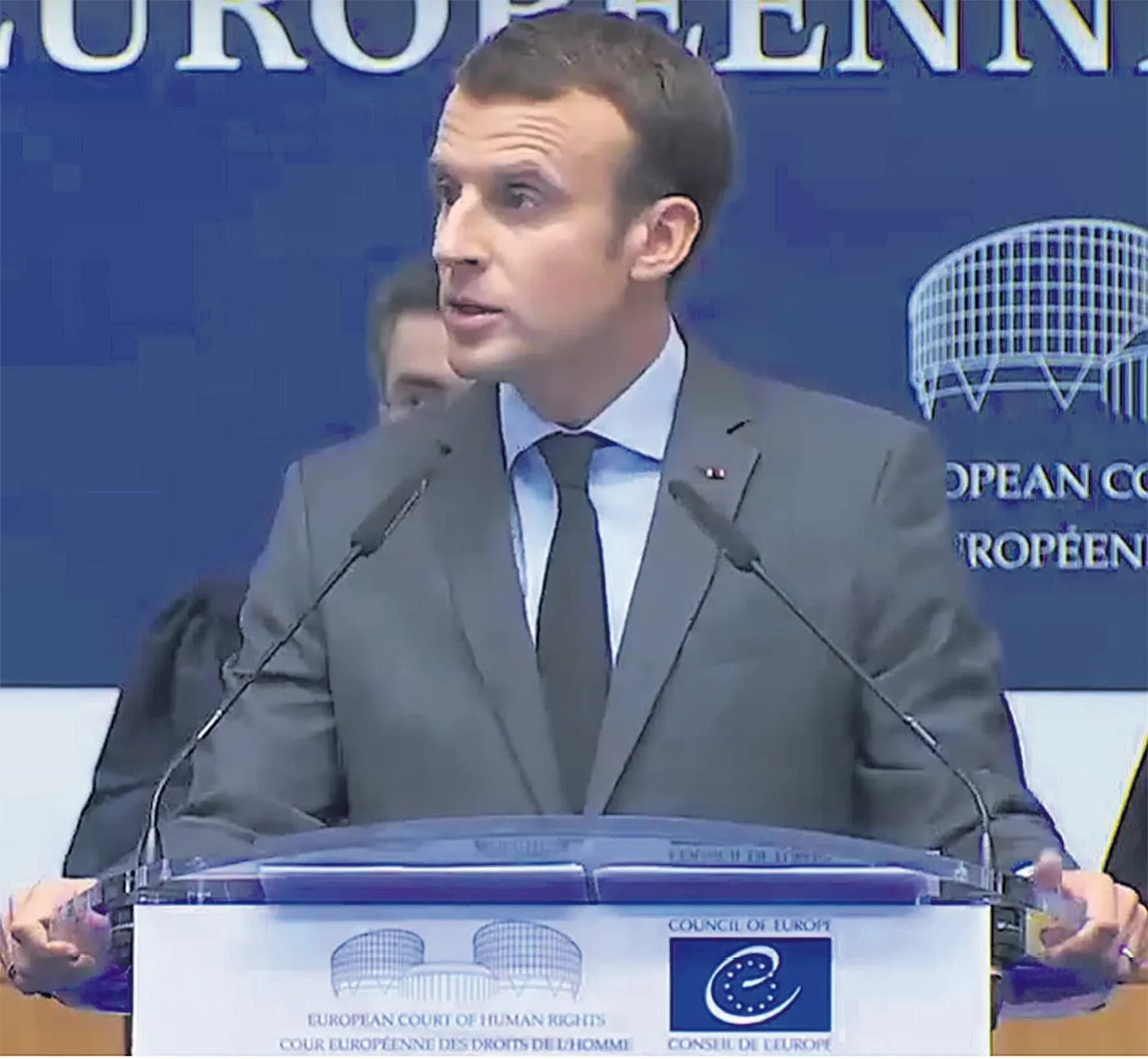 Emmanuel Macron : «Maintenir un haut niveau de protection face aux terroristes»