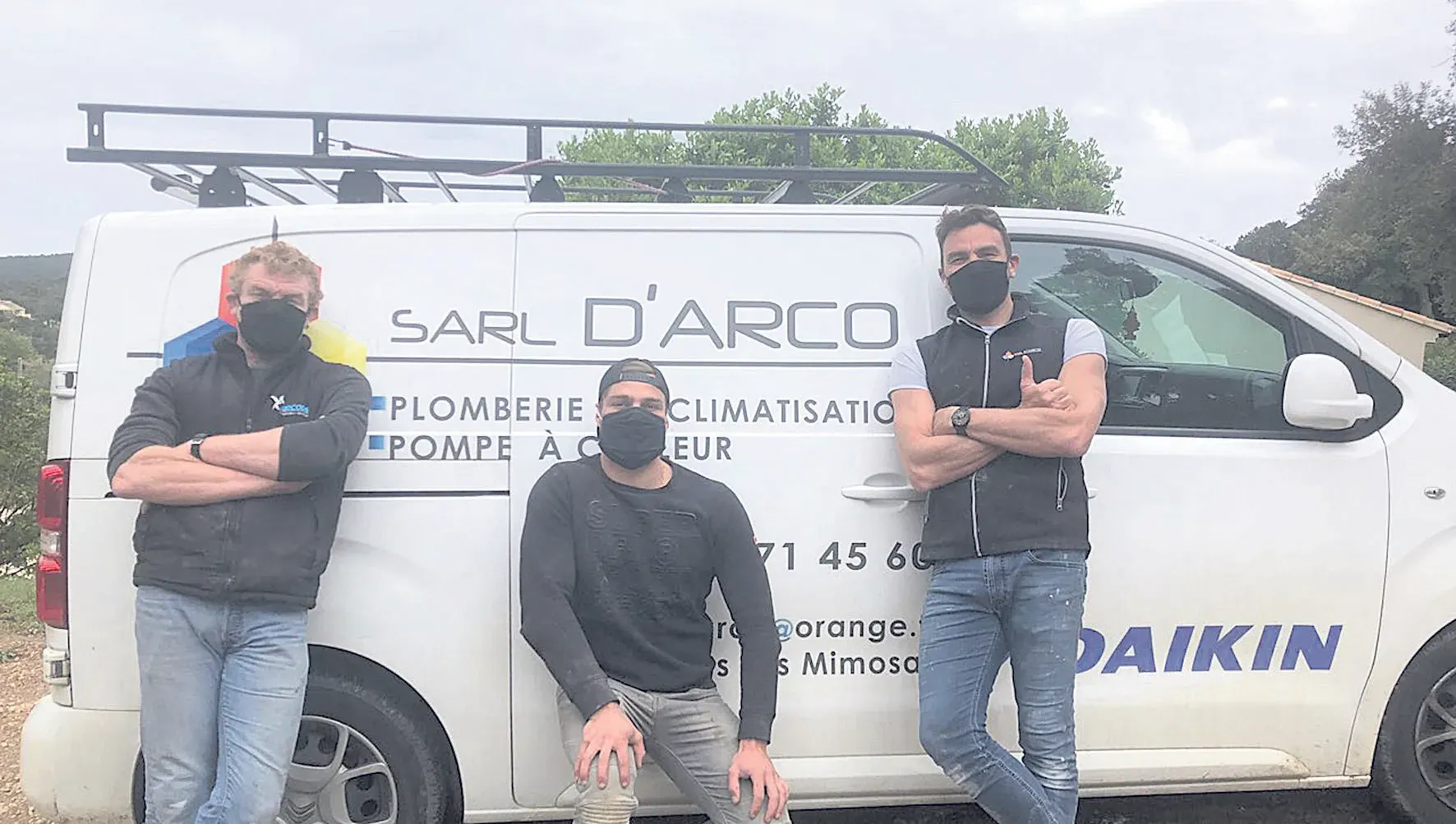 Distribution de masques alternatifs aux habitants