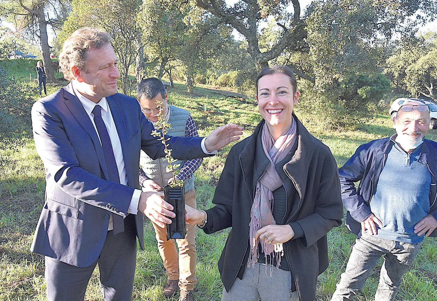 François de Canson : « 1 200 arbres plantés sur la commune d’ici fin décembre »