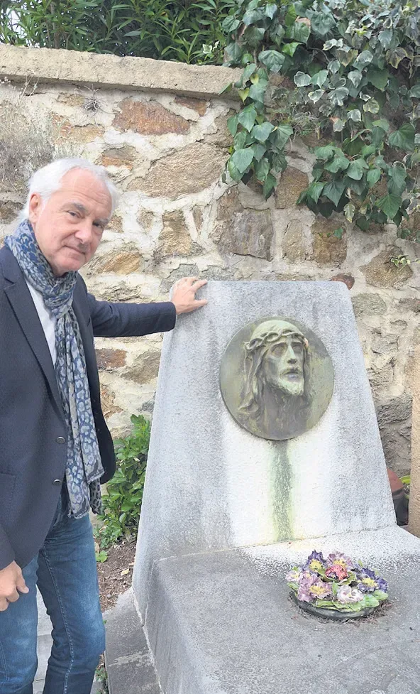 Avis de recherche pour le sculpteur colombien Marco Tobon Mejia