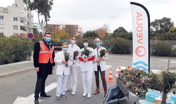 VEOLIA offre 1 000 bouquets pour dire merci au personnel soignant !