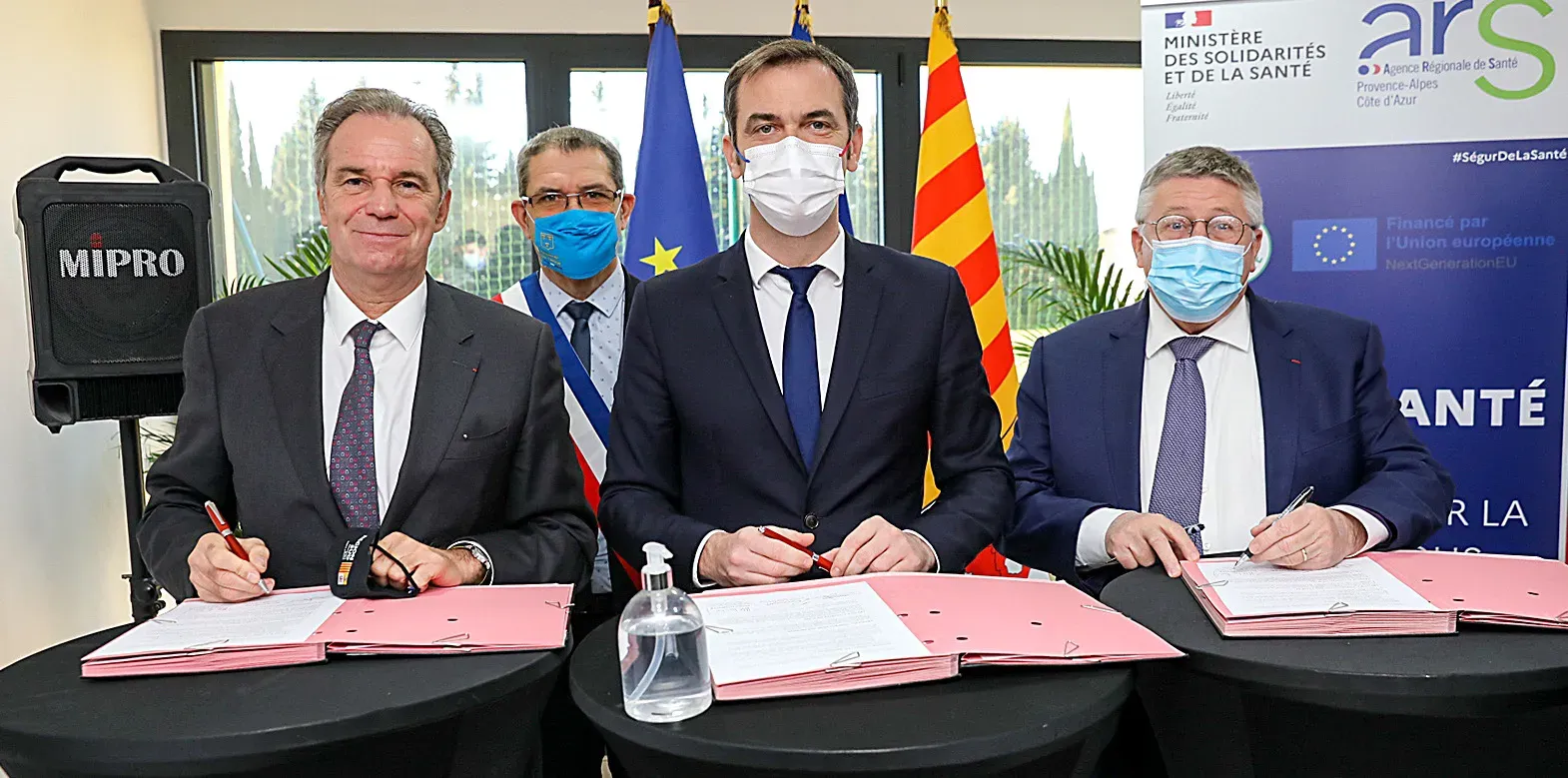 Olivier Véran s'engage pour la rénovation des hôpitaux de proximité