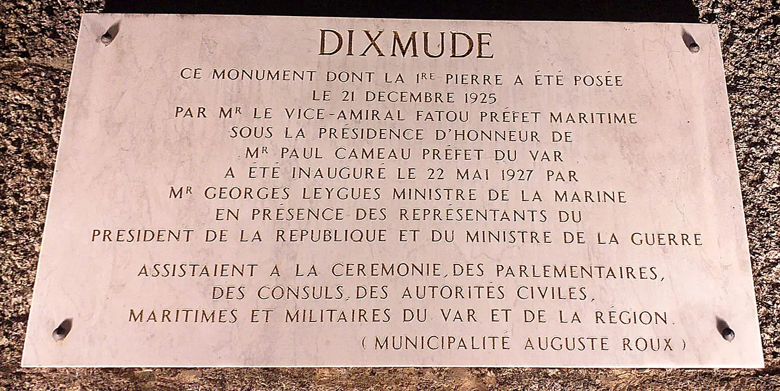 Un monument dédié à la mémoire de l'équipage