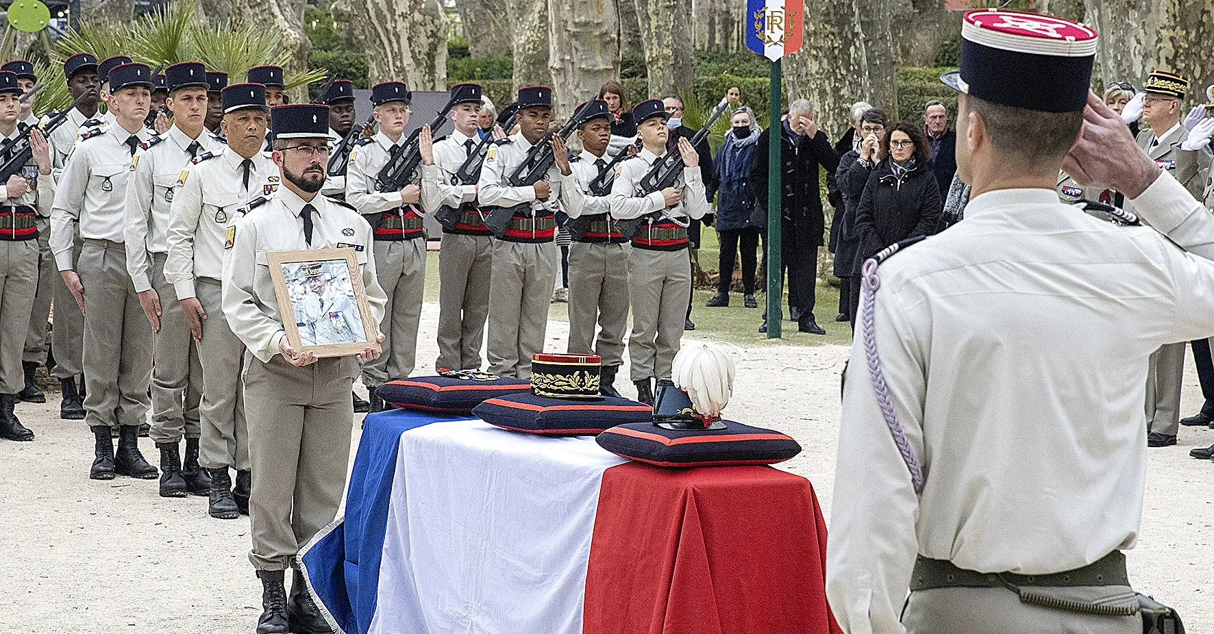 L'Armée rend un hommage émouvant au général Sabia