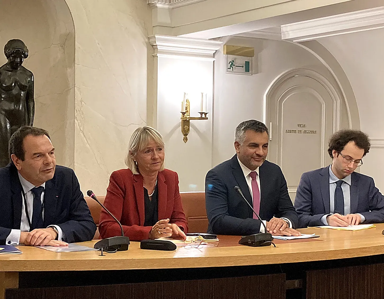 Au Sénat, Françoise Dumont anime un groupe de travail dédié aux sapeurs-pompiers