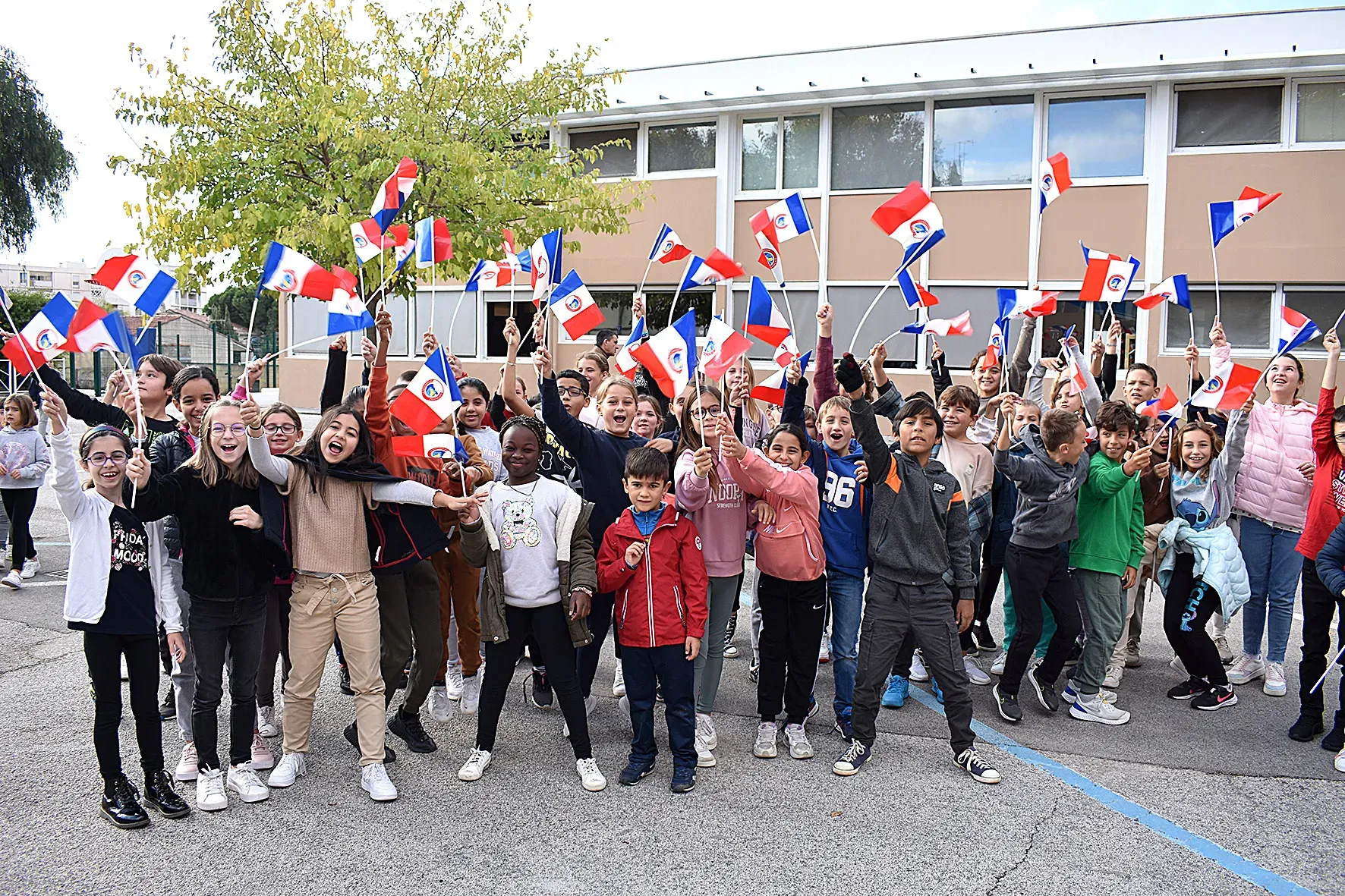 Yves Boyer : « Aimez votre pays ! Soyez-en fiers » !