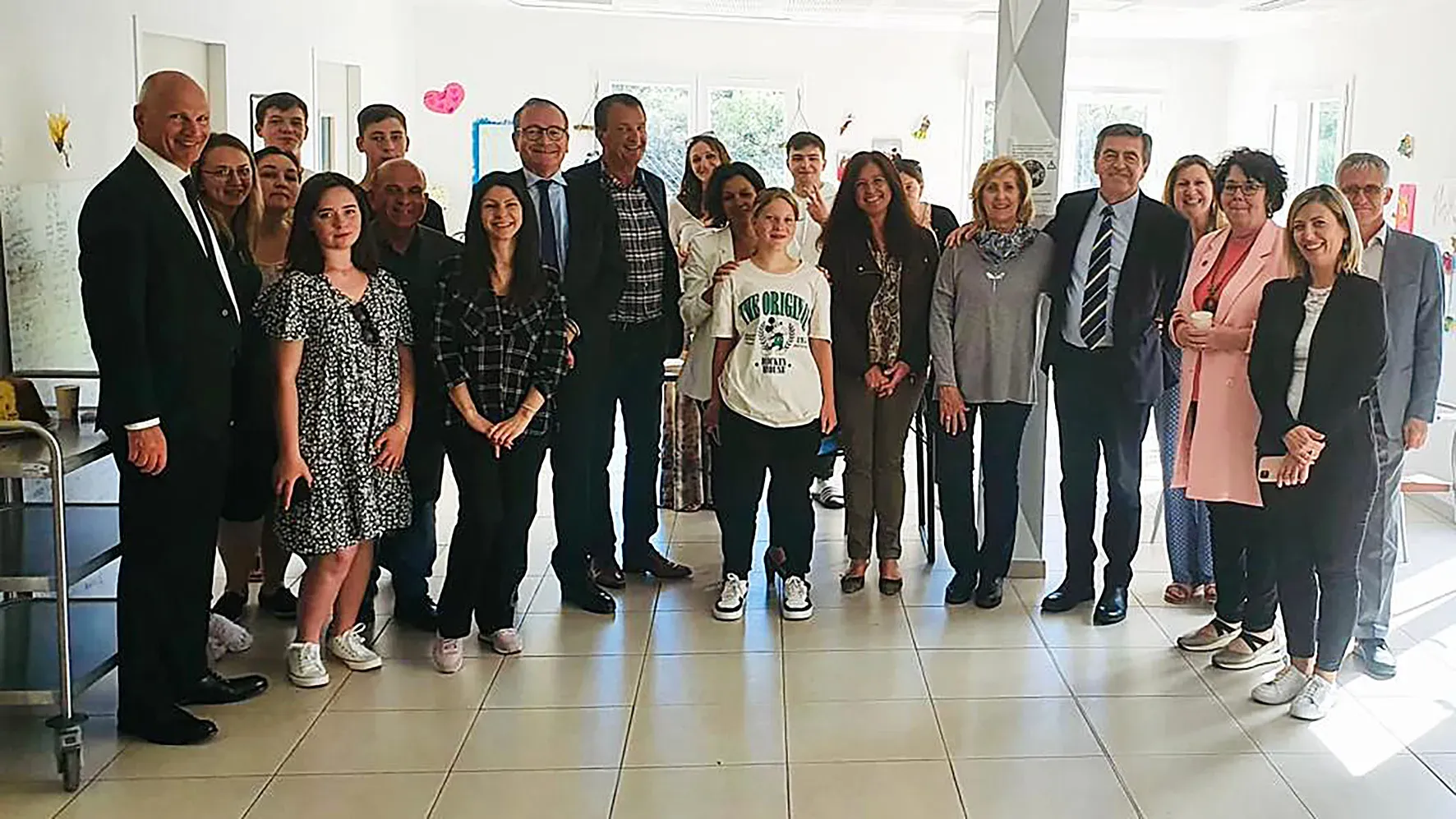 Le préfet visite le centre d’hébergement de Châteaudouble