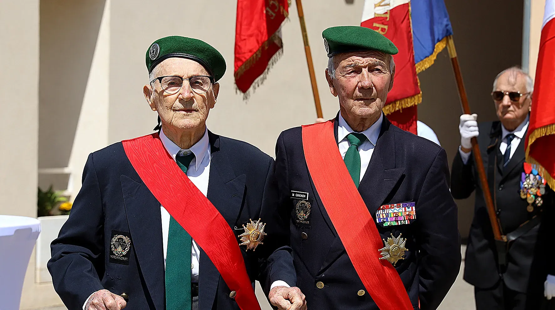 André Fayette reçoit les insignes de grand’croix de la Légion d'honneur