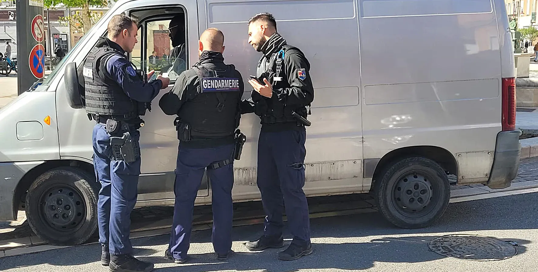 Des étrangers en situation irrégulière arrêtés par la police