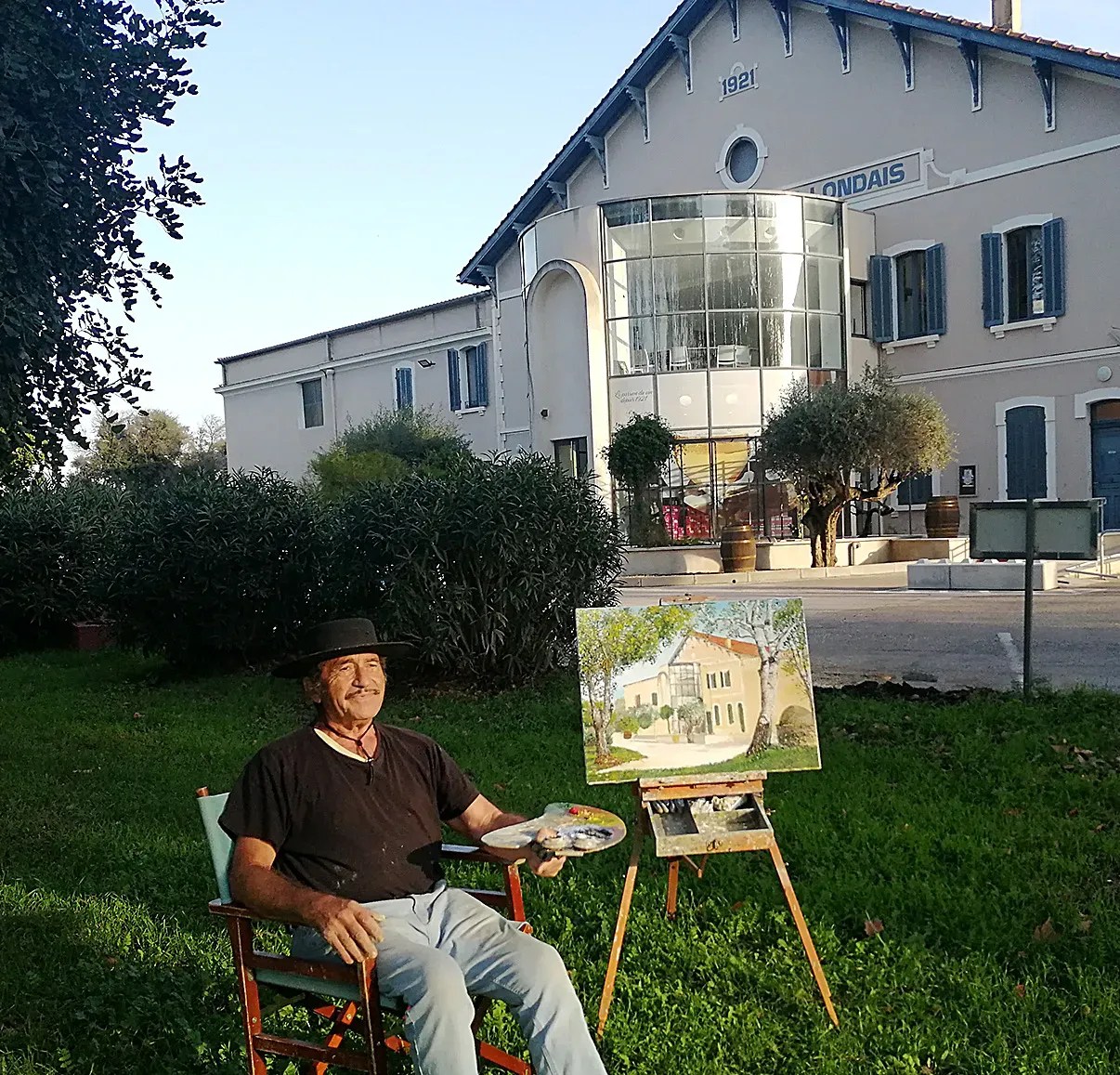 « La Londe-les-Vins, à peindre sans modération » !