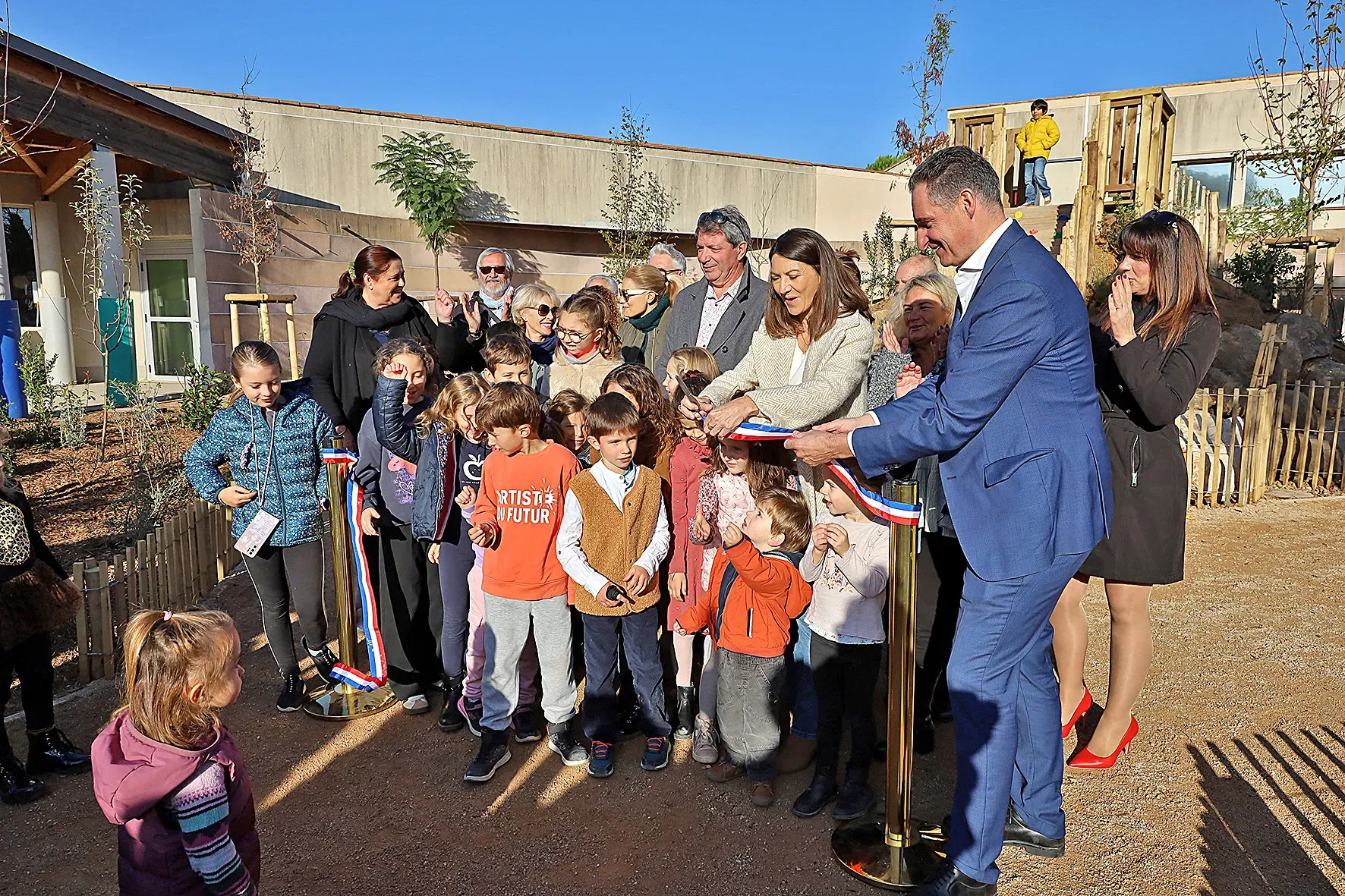 Le groupe scolaire Charles Sandro a pris un air de campagne !