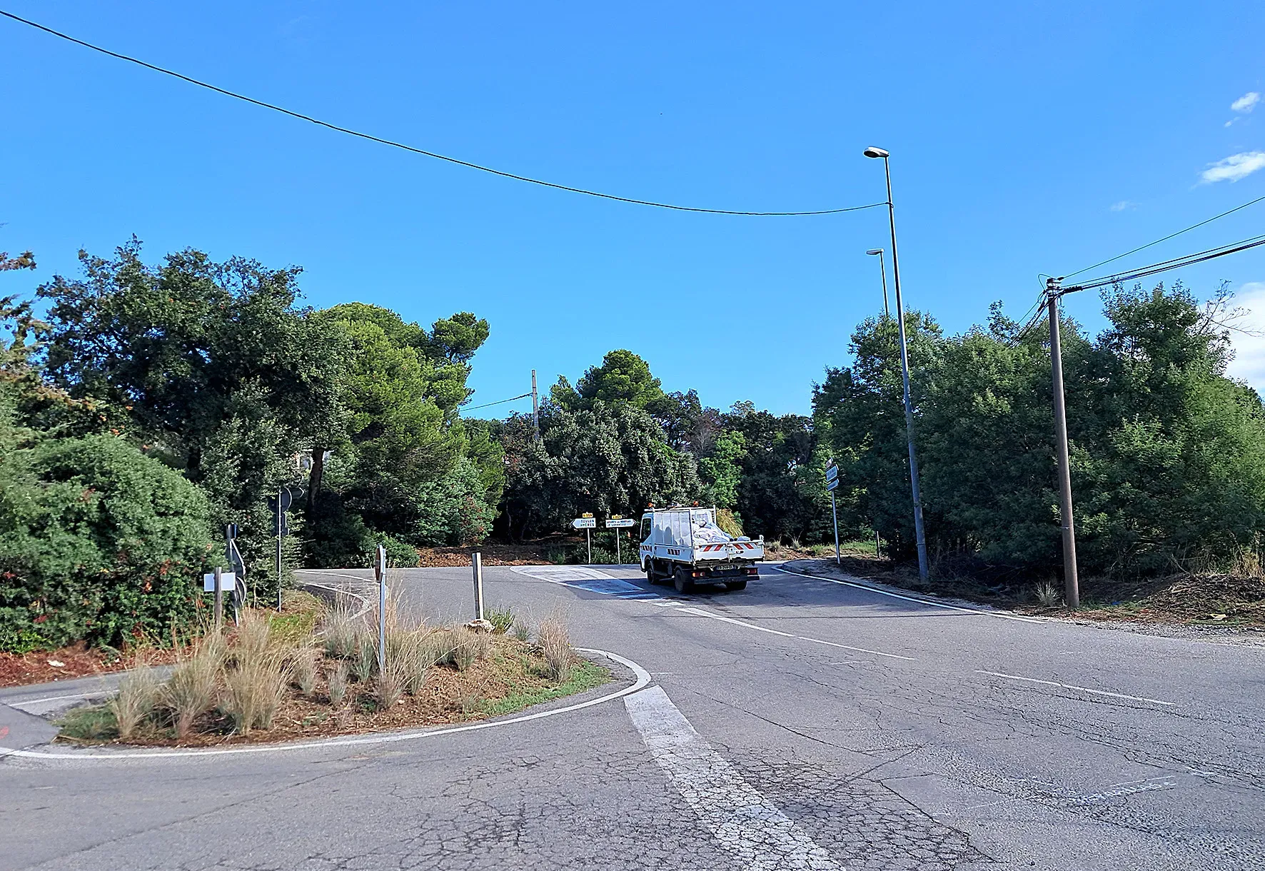 Un carrefour giratoire sur la RD 559 bienvenu