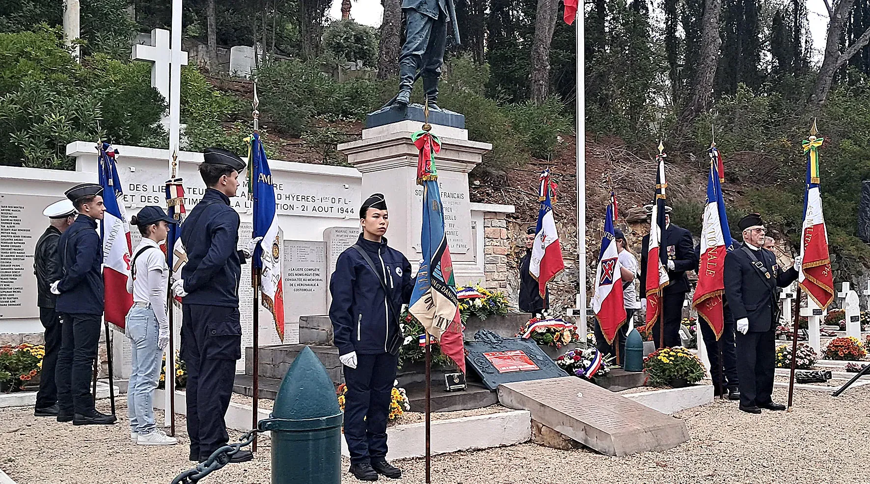 Cadets de la gendarmerie et jeunes du SNU unis pour célébrer la mémoire