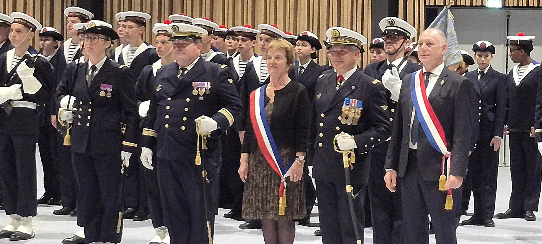 La Préparation Militaire Marine de Toulon a reçu son fanion