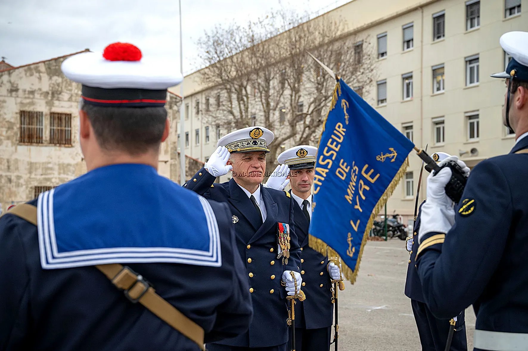 Le capitaine de corvette Landry de Gove aux commandes du chasseur Lyre