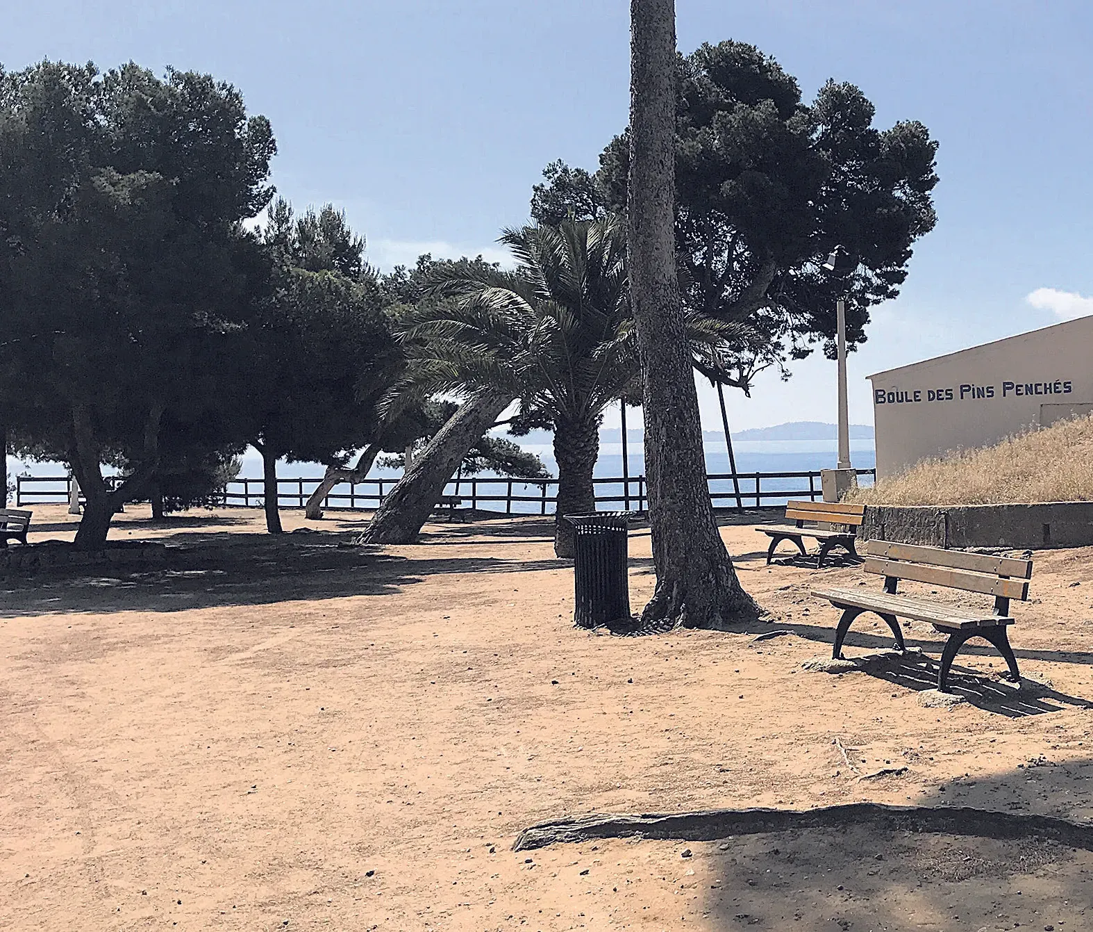 Le décret-plage, toujours dans le collimateur des élus