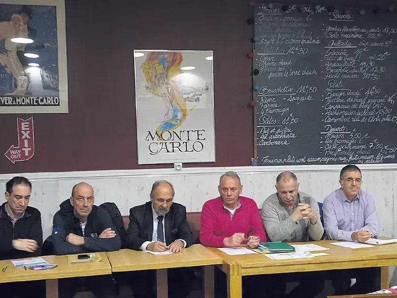 journal, « car, ce média est à l’écoute de nos en