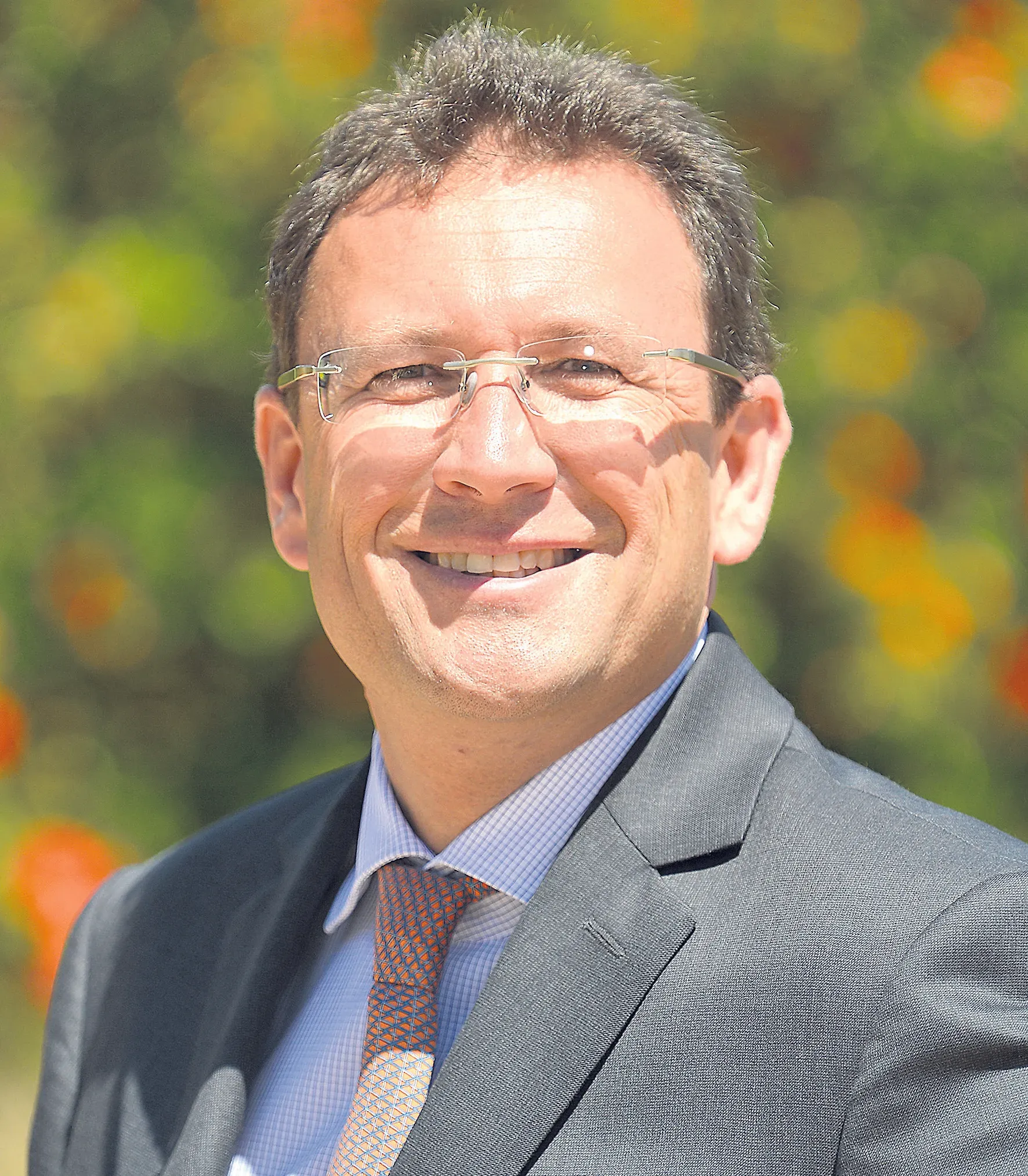 François de Canson, président du CRT : « Le tourisme est la première industrie régionale » Trois rendez-vous clefs se profi lent avec : Il répond aux questions de La Gazette du Var.