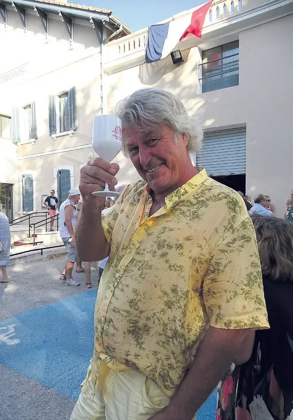 Déferlante touristique sur les vins de la Cave !