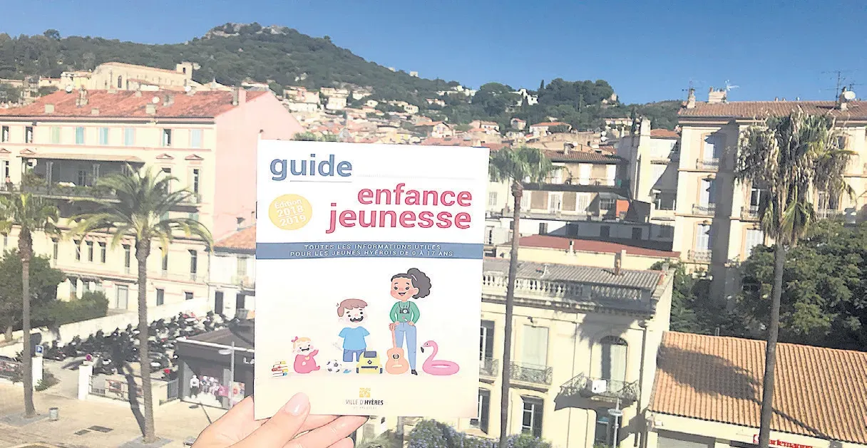 Un guide pour les jeunes Hyérois