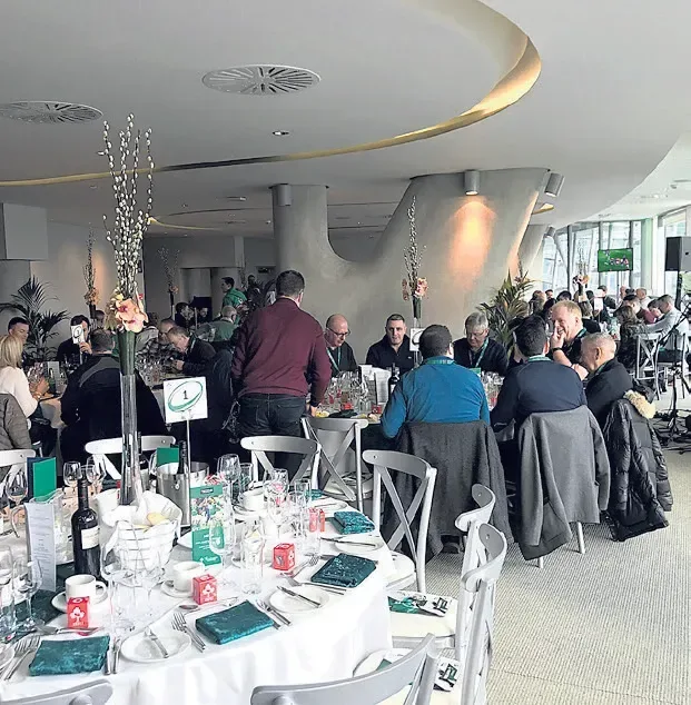 Succès pour le 1er charter spécial rugby !