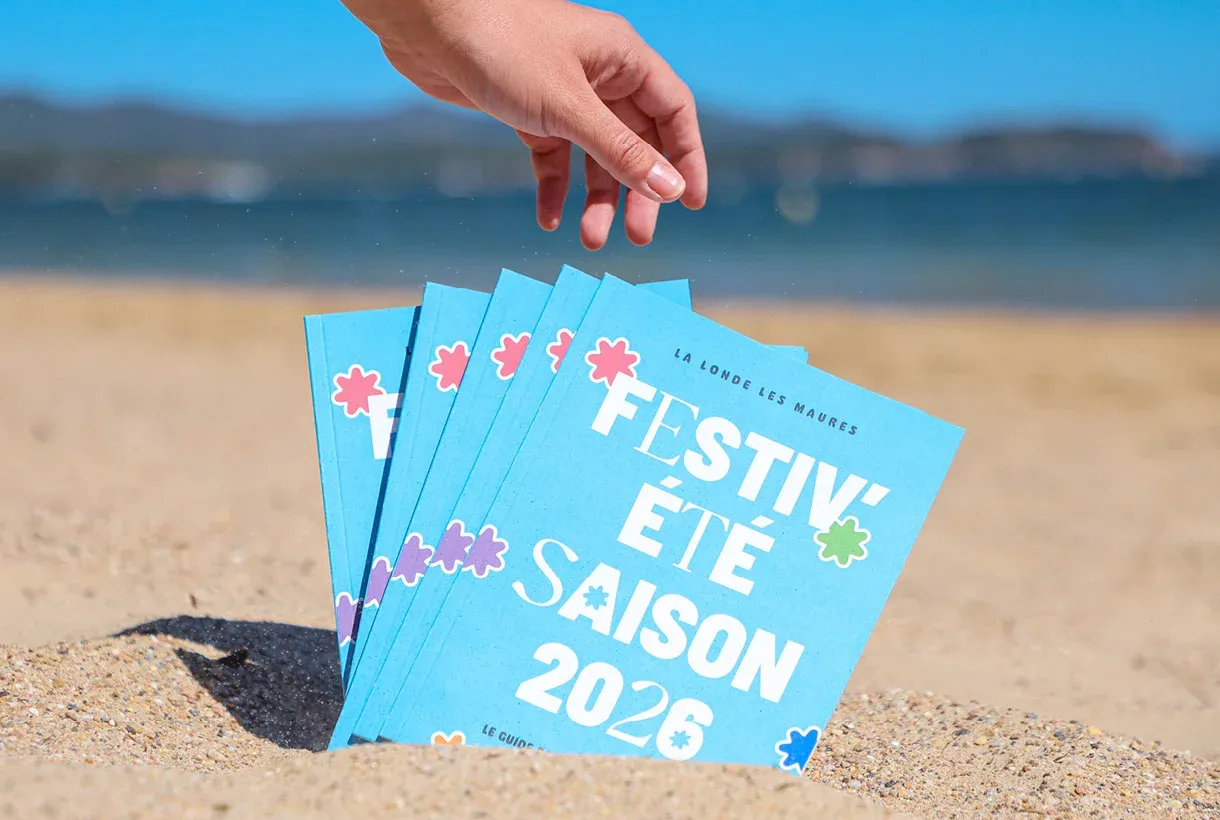 Alors que les vagues de la Méditerranée viennent lécher le sable fin du littoral varois, La Londe-les-Maures s’apprête à