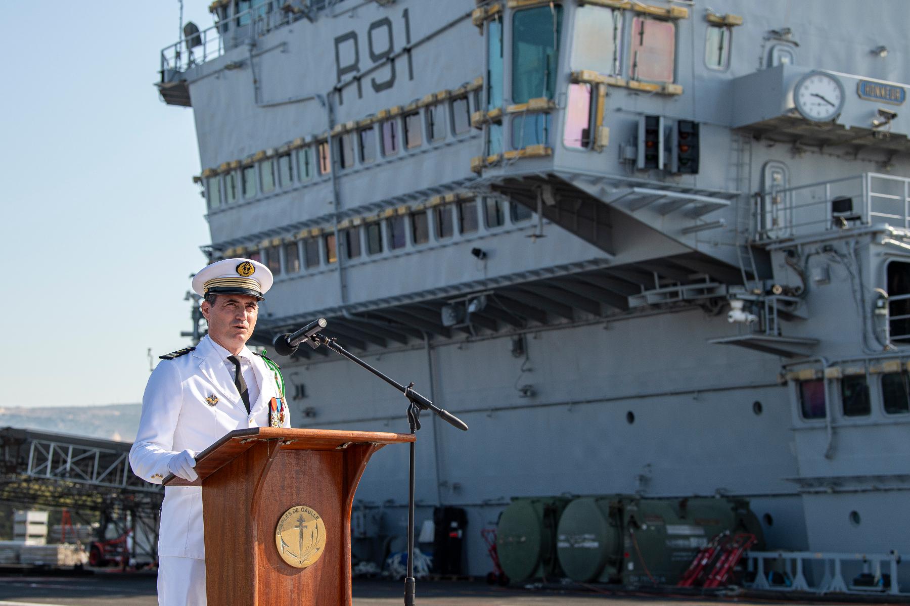 242 prise commandement 1